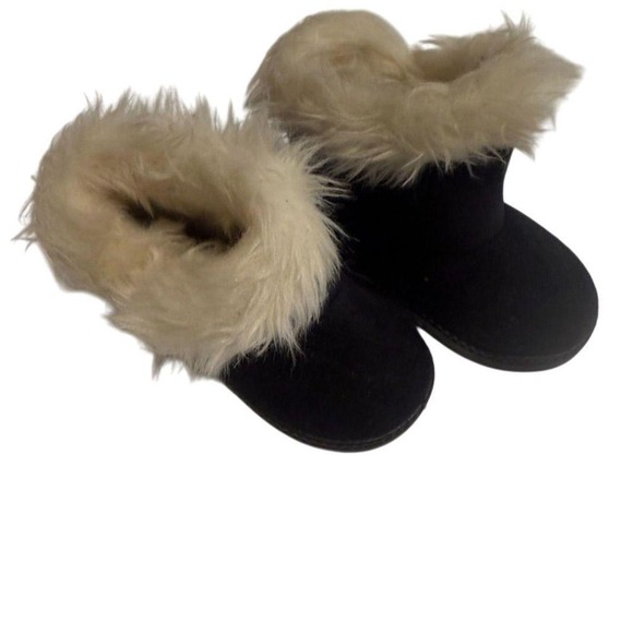 Other - Infant size 4 black boot white faux fur